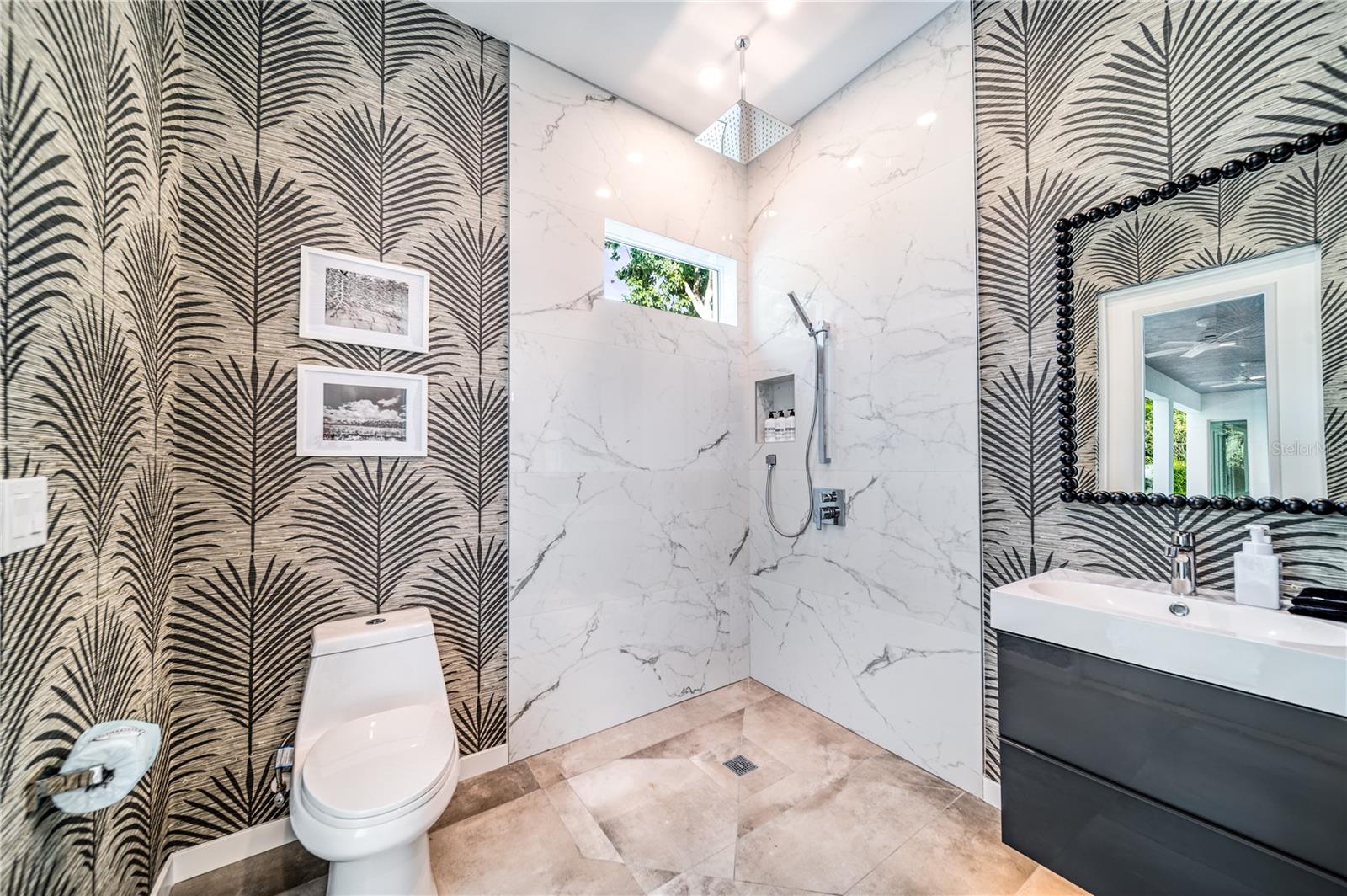 SOUTH GATE - Residential