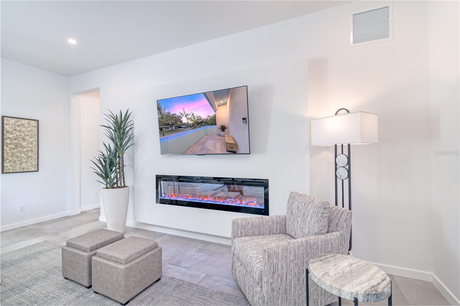 SOUTH GATE - Residential