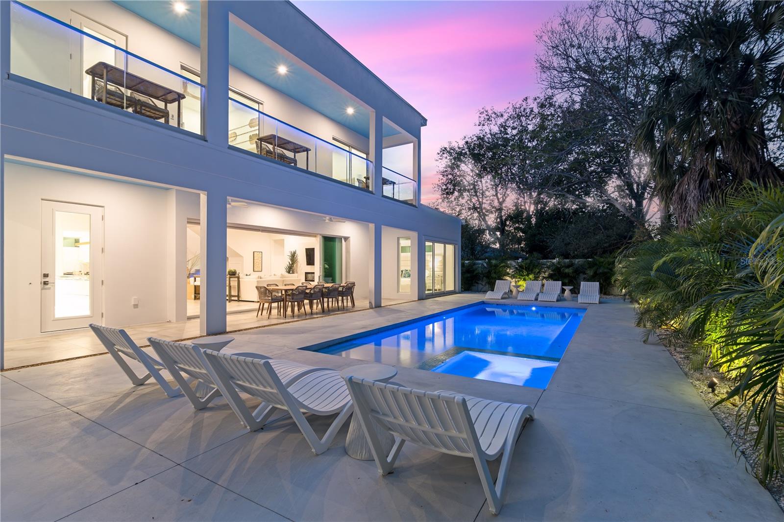 SOUTH GATE - Residential