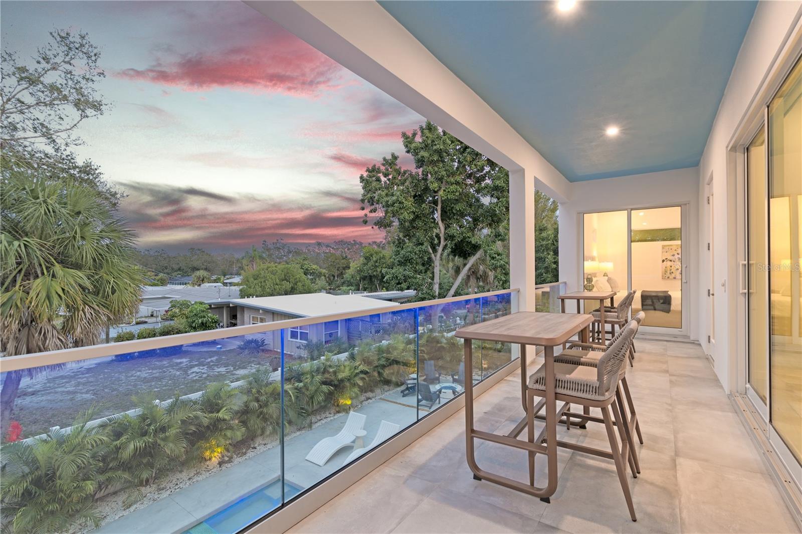 SOUTH GATE - Residential