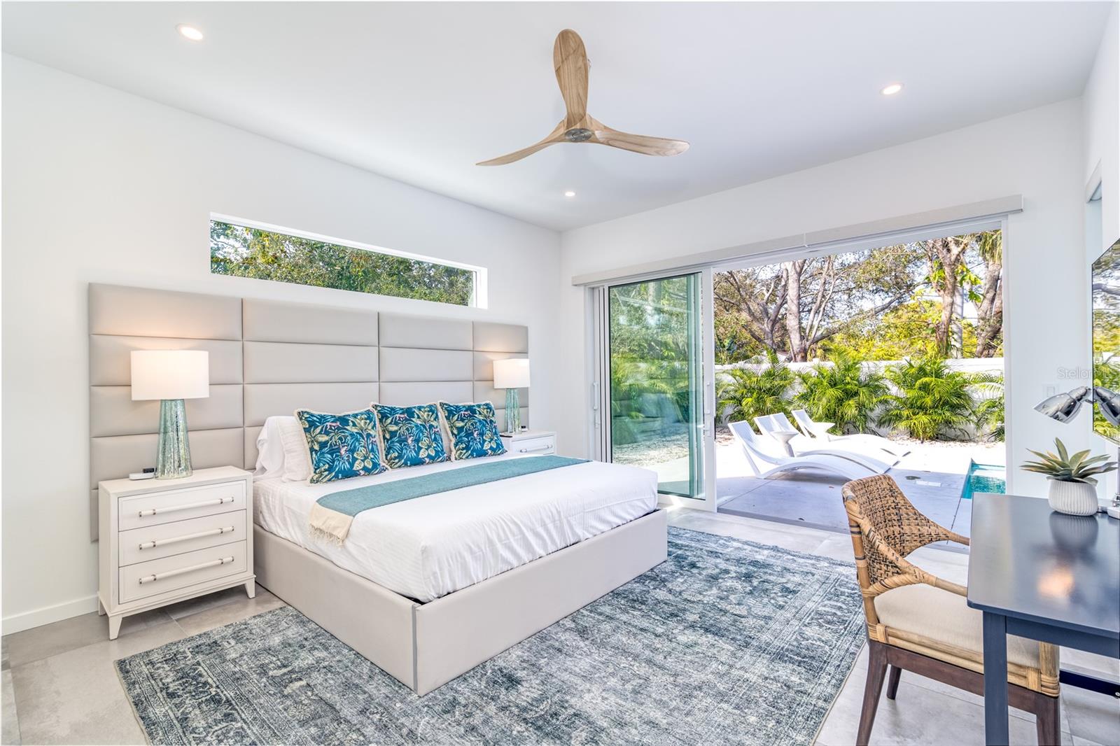 SOUTH GATE - Residential