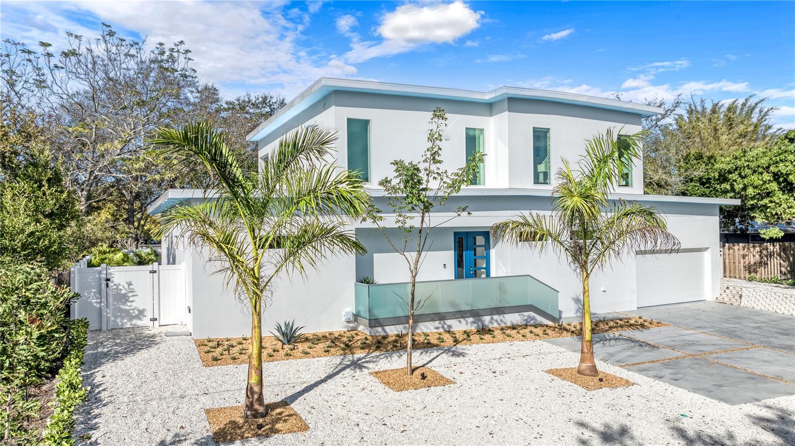 2585 CLEMATIS STREET