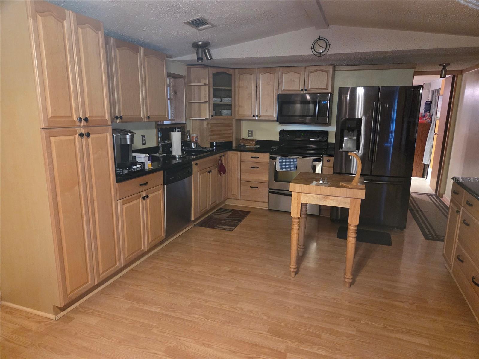 MARLYN MANOR - Residential