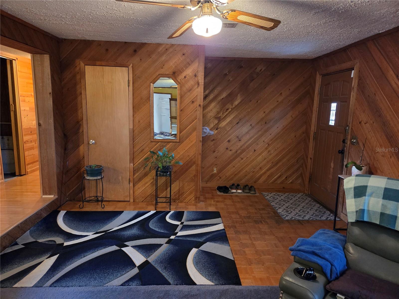 MARLYN MANOR - Residential