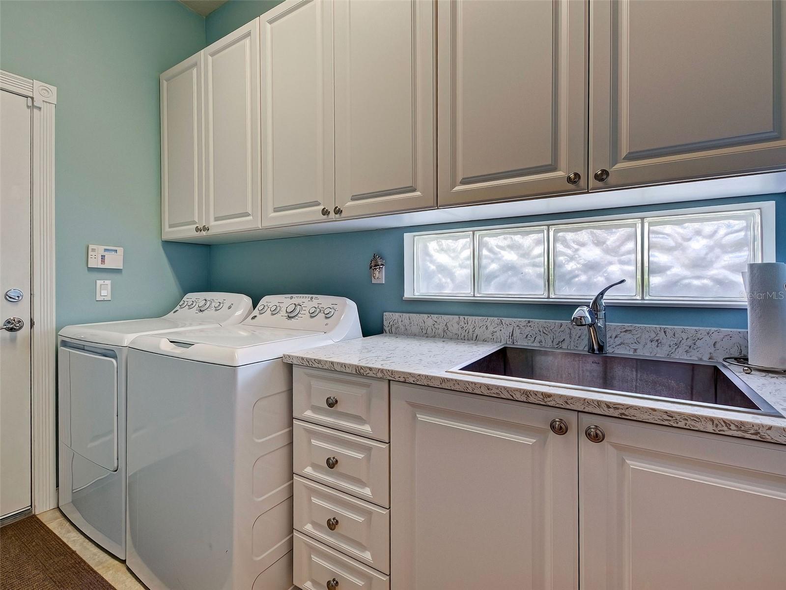 ISLANDWALK AT WEST VILLAGES PH 01B - Residential