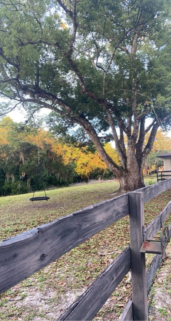 QUIET PLACE IN COUNTRY UNIT 01-04 - Residential