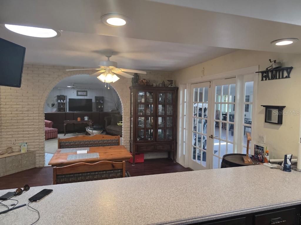 QUIET PLACE IN COUNTRY UNIT 01-04 - Residential