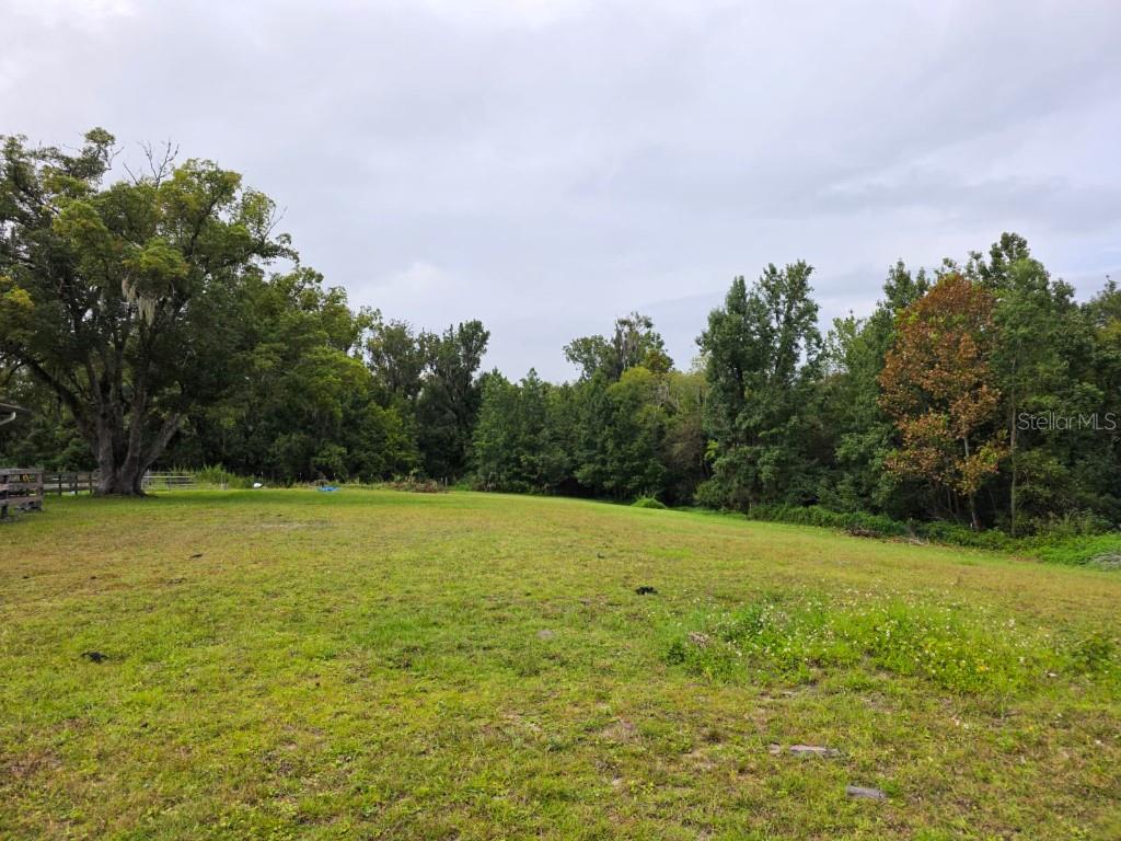 QUIET PLACE IN COUNTRY UNIT 01-04 - Residential