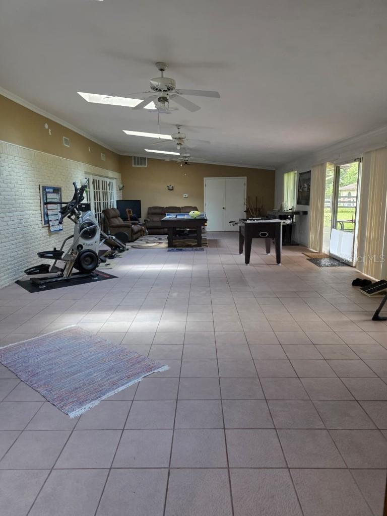 QUIET PLACE IN COUNTRY UNIT 01-04 - Residential