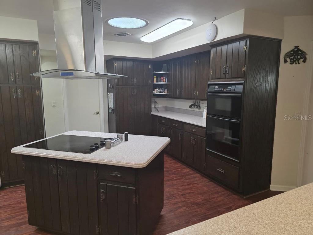 QUIET PLACE IN COUNTRY UNIT 01-04 - Residential