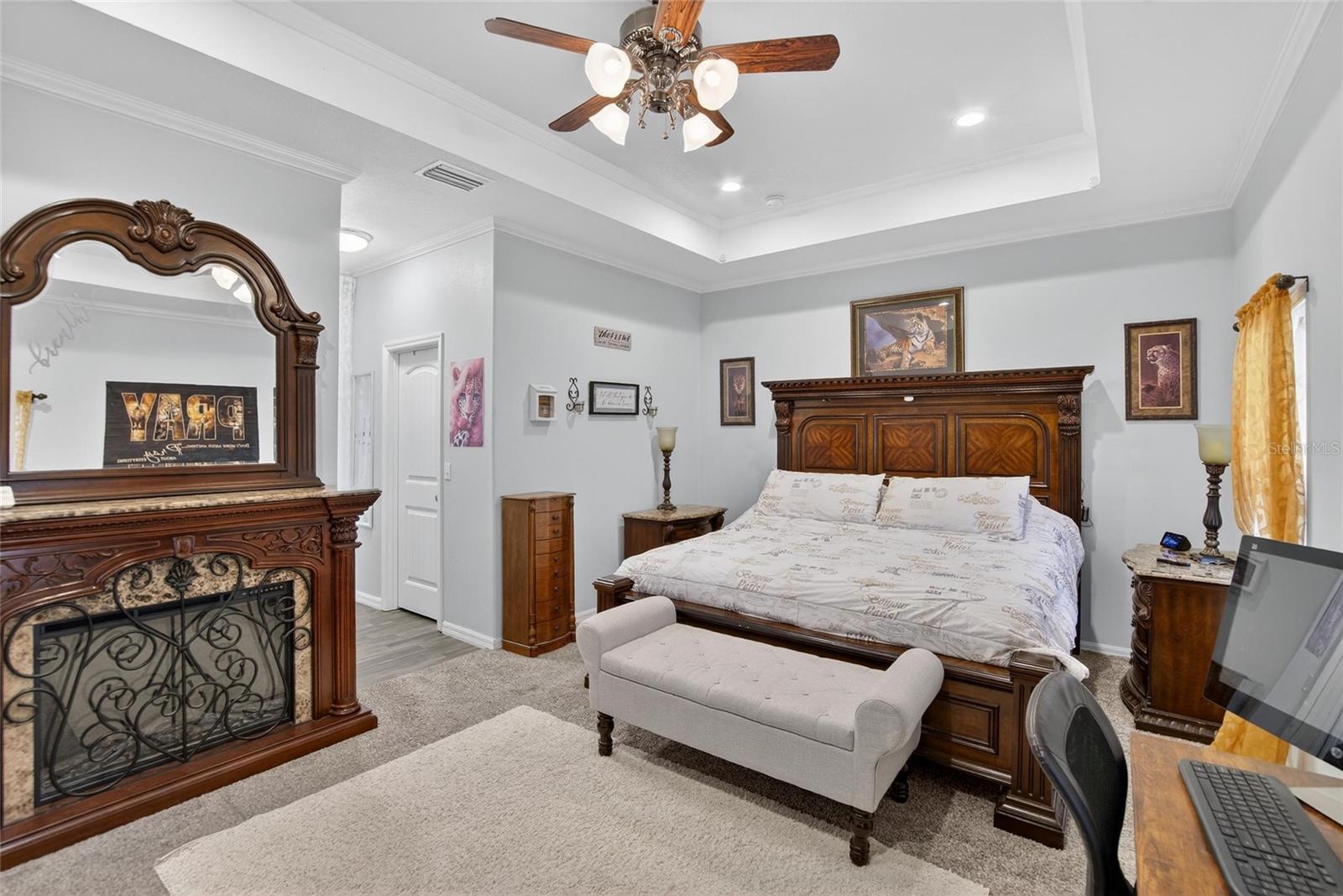 ILAKEE OAKS - Residential