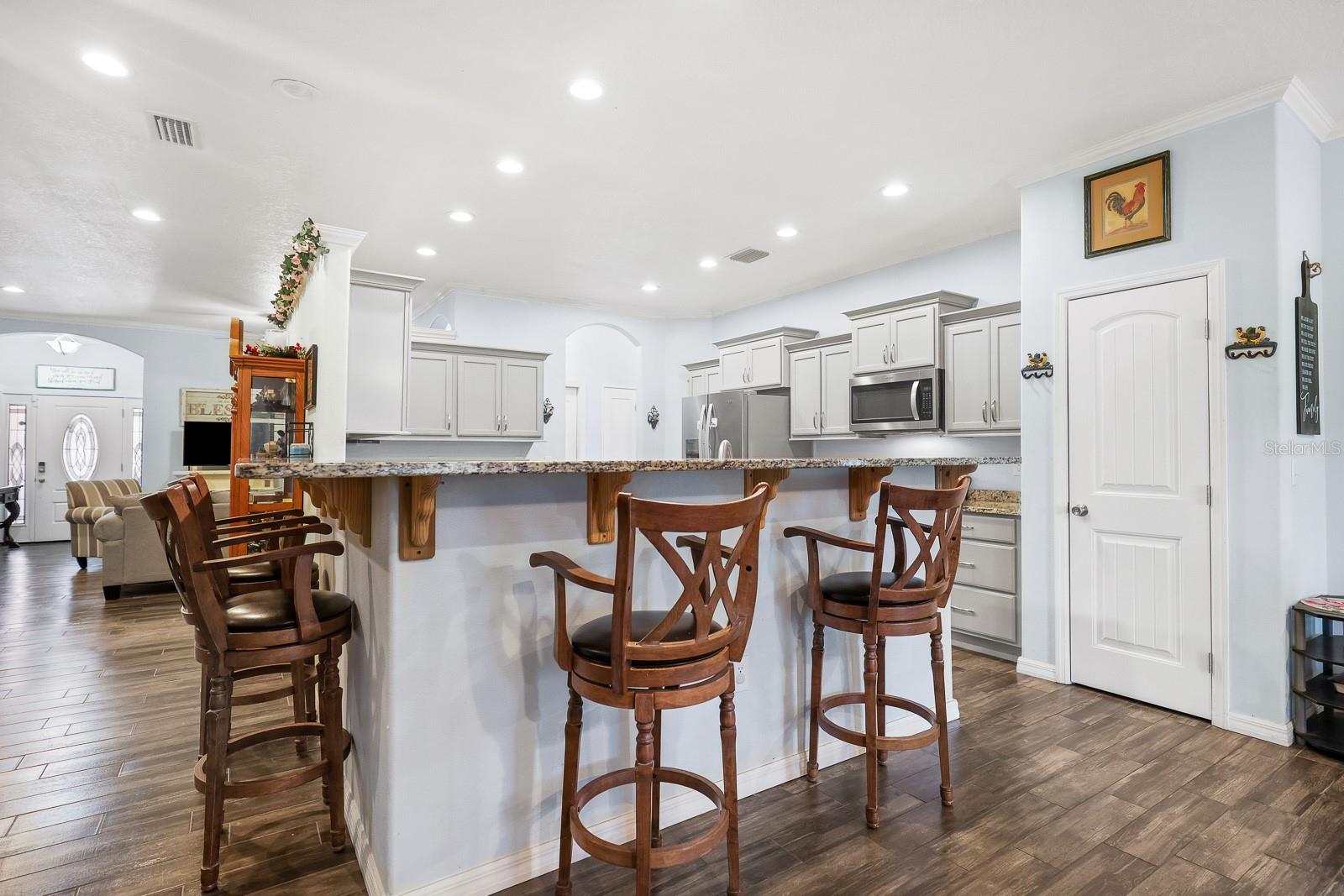 ILAKEE OAKS - Residential