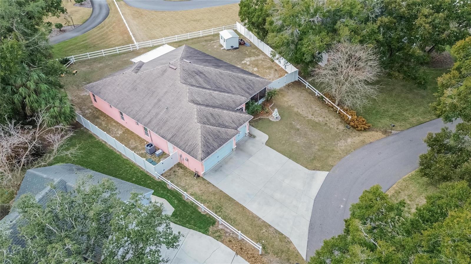 ILAKEE OAKS - Residential