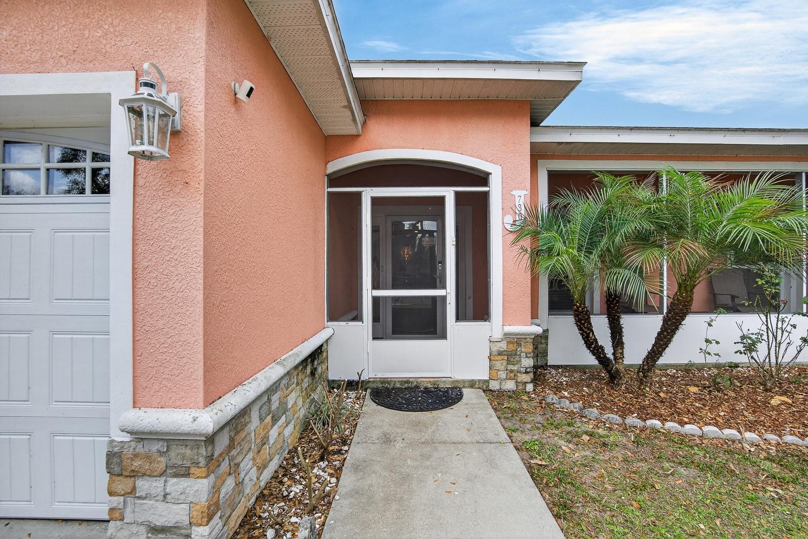 ILAKEE OAKS - Residential