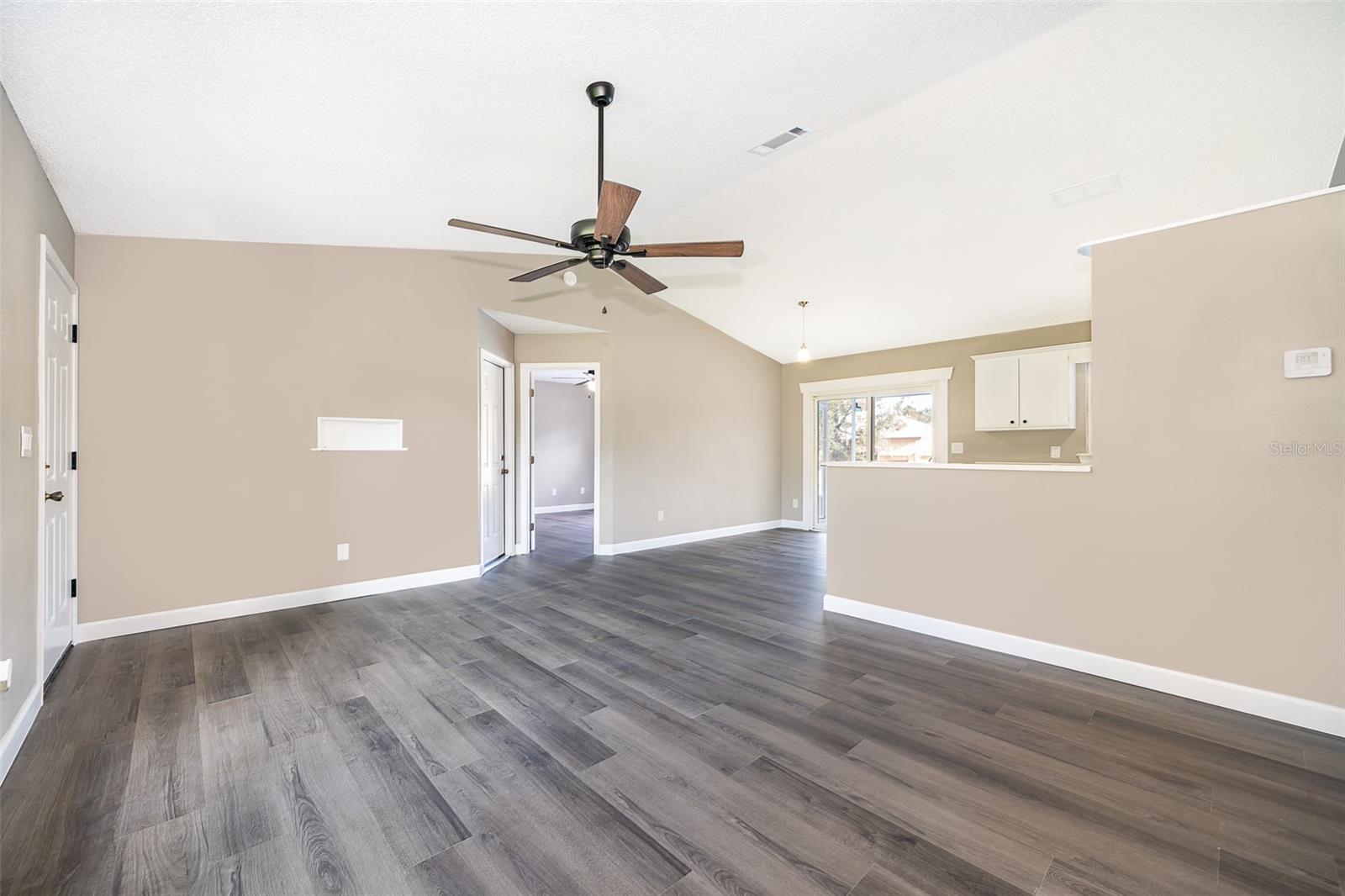 DELTONA LAKES UNIT 32 - Residential