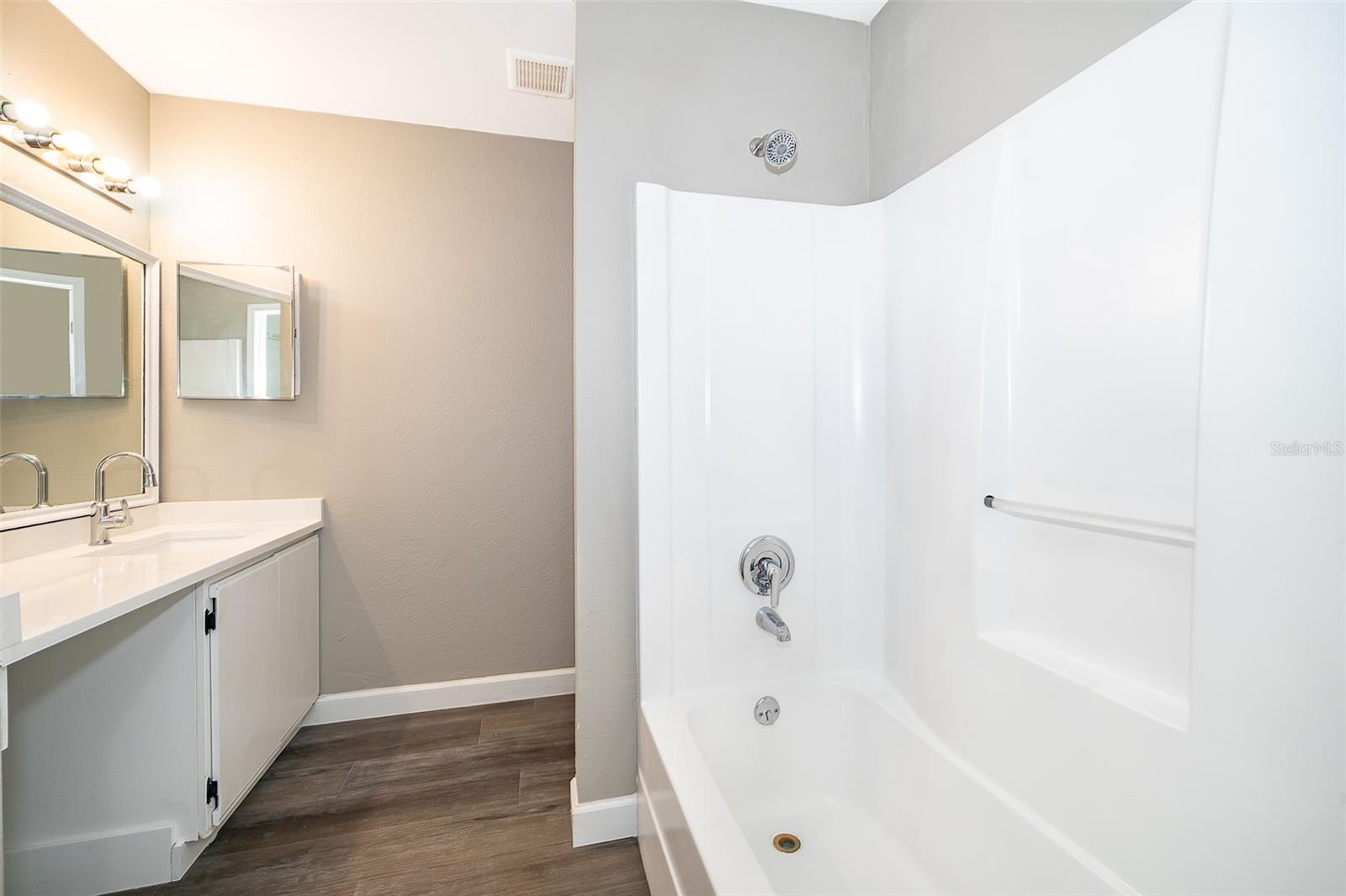 DELTONA LAKES UNIT 32 - Residential