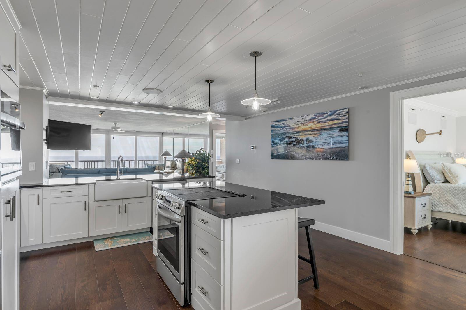 257 MINORCA BEACH WAY 1305