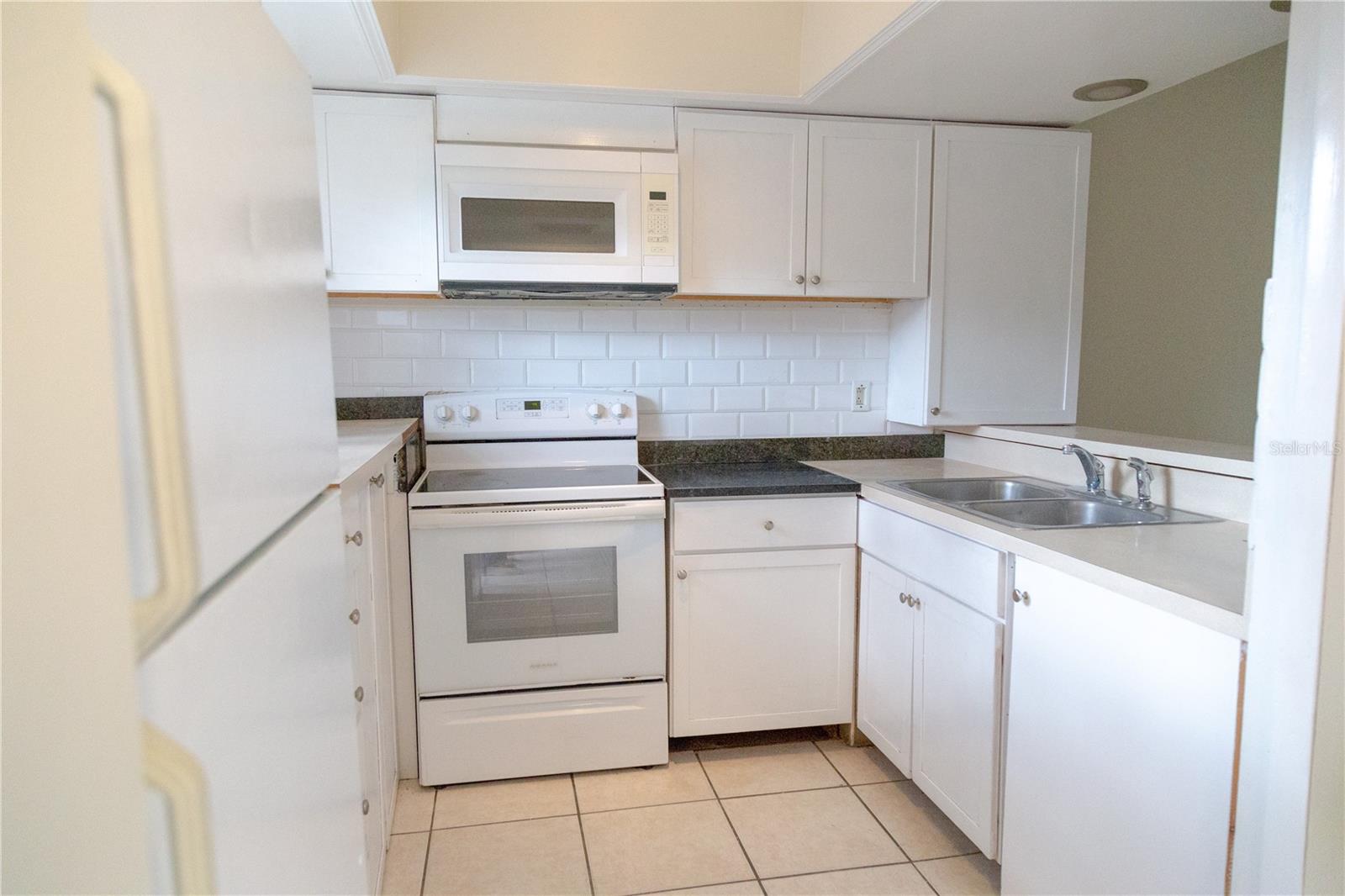 HUNTINGTON OF CARROLLWOOD - Residential