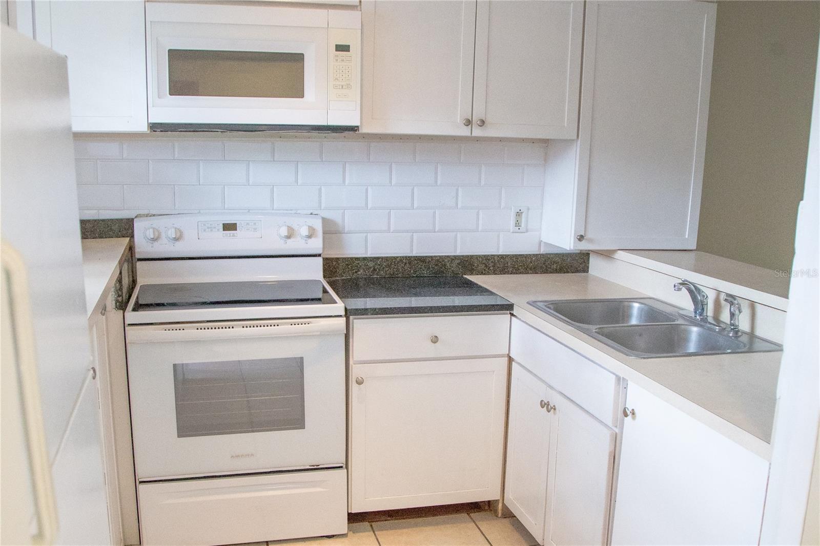 HUNTINGTON OF CARROLLWOOD - Residential