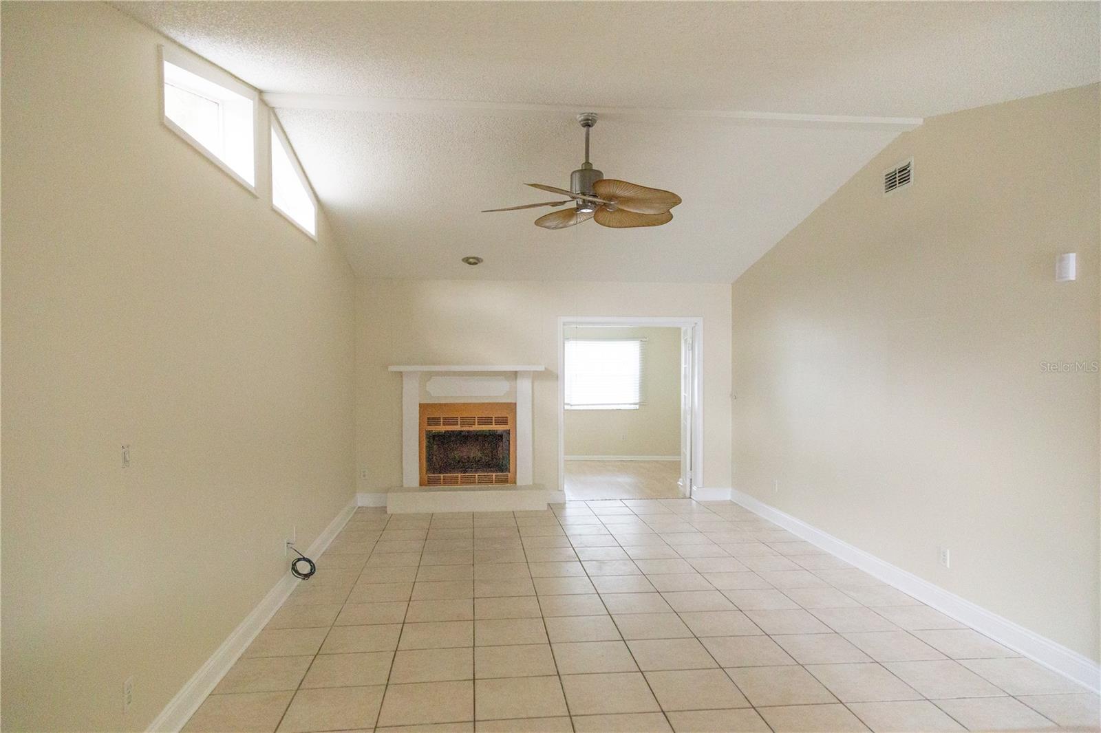 HUNTINGTON OF CARROLLWOOD - Residential