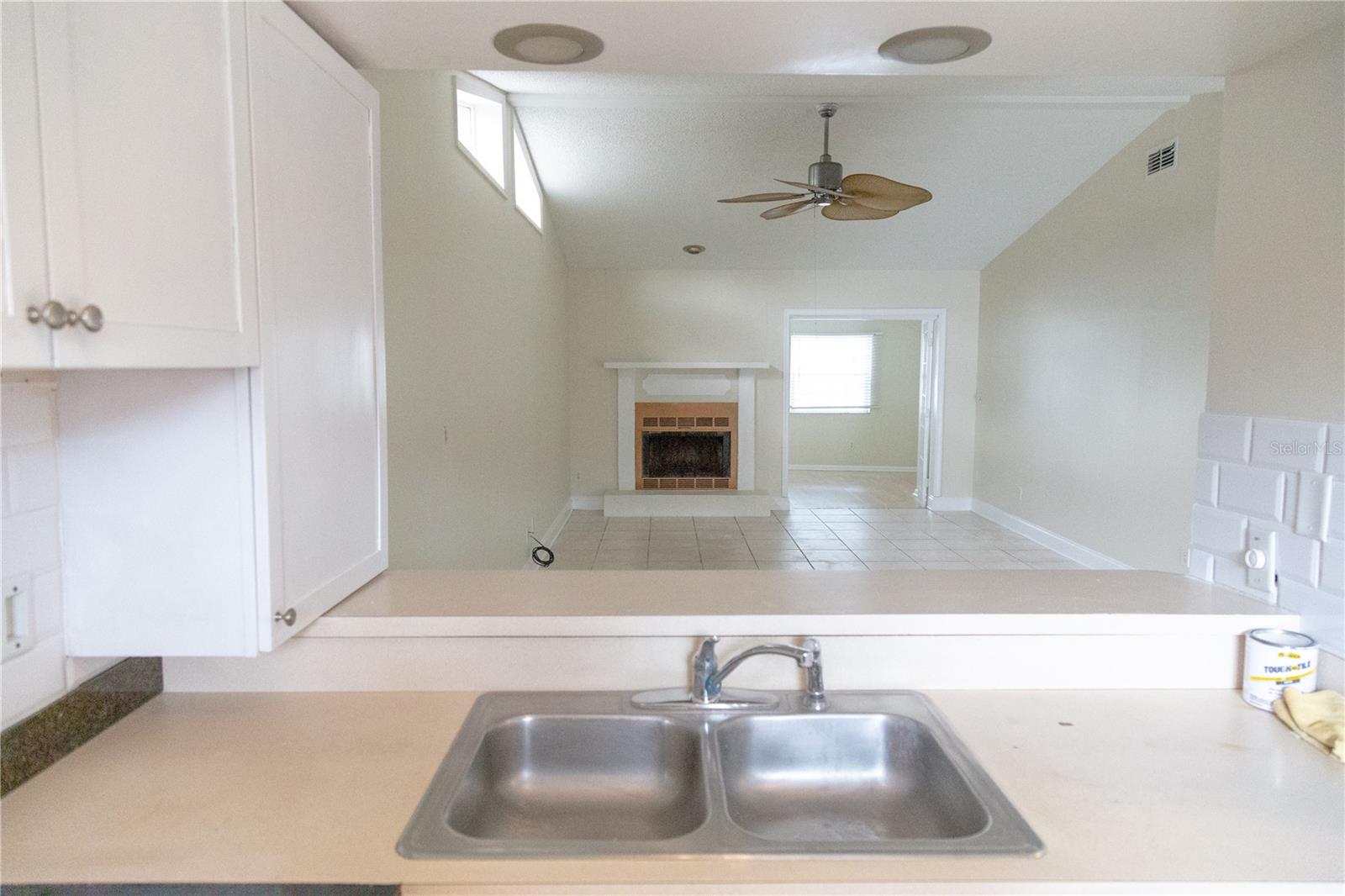 HUNTINGTON OF CARROLLWOOD - Residential