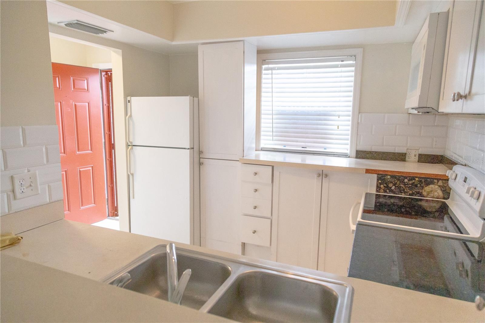 HUNTINGTON OF CARROLLWOOD - Residential