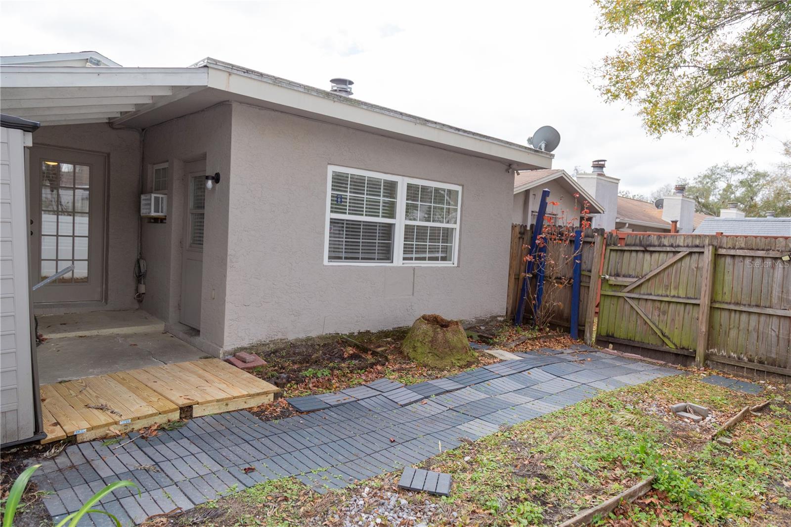 HUNTINGTON OF CARROLLWOOD - Residential