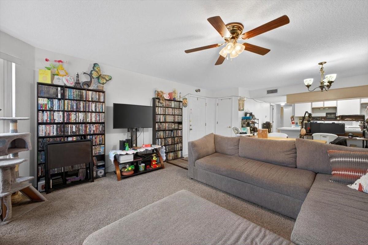 VILLAS AT ISLAND CLUB PH 10 - Residential