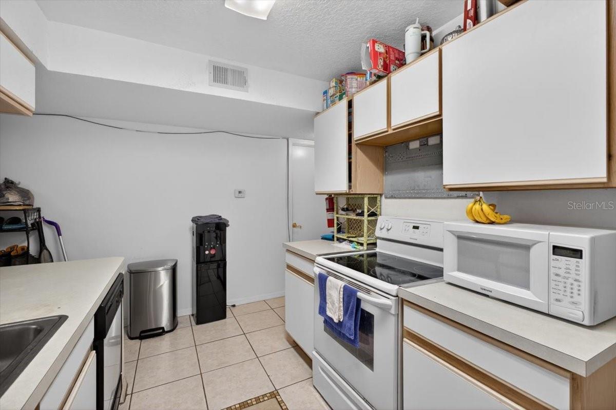 VILLAS AT ISLAND CLUB PH 10 - Residential