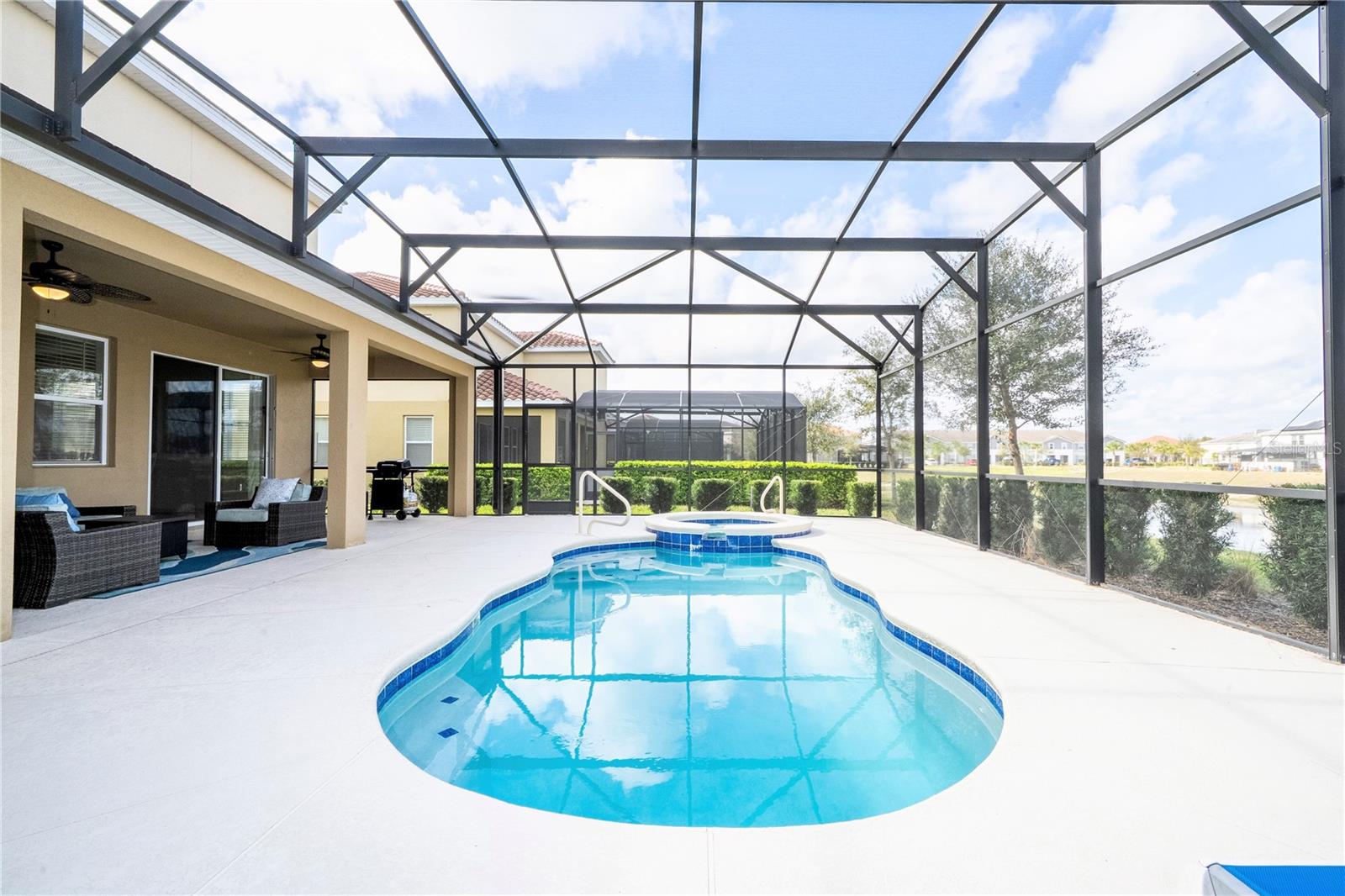 SOLTERRA PH 2D - Residential