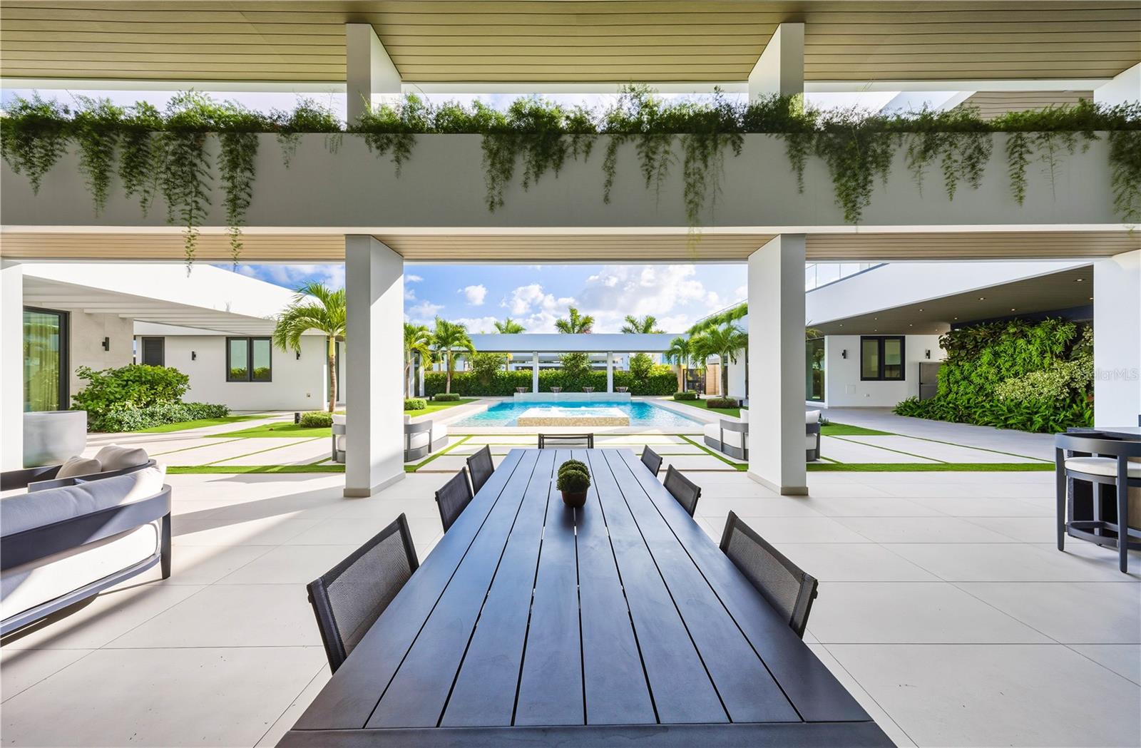 DORADO COUNTRY ESTATES - Residential