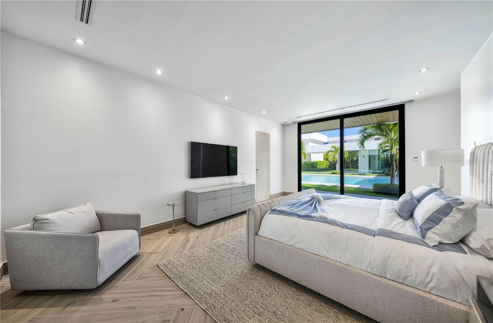 DORADO COUNTRY ESTATES - Residential