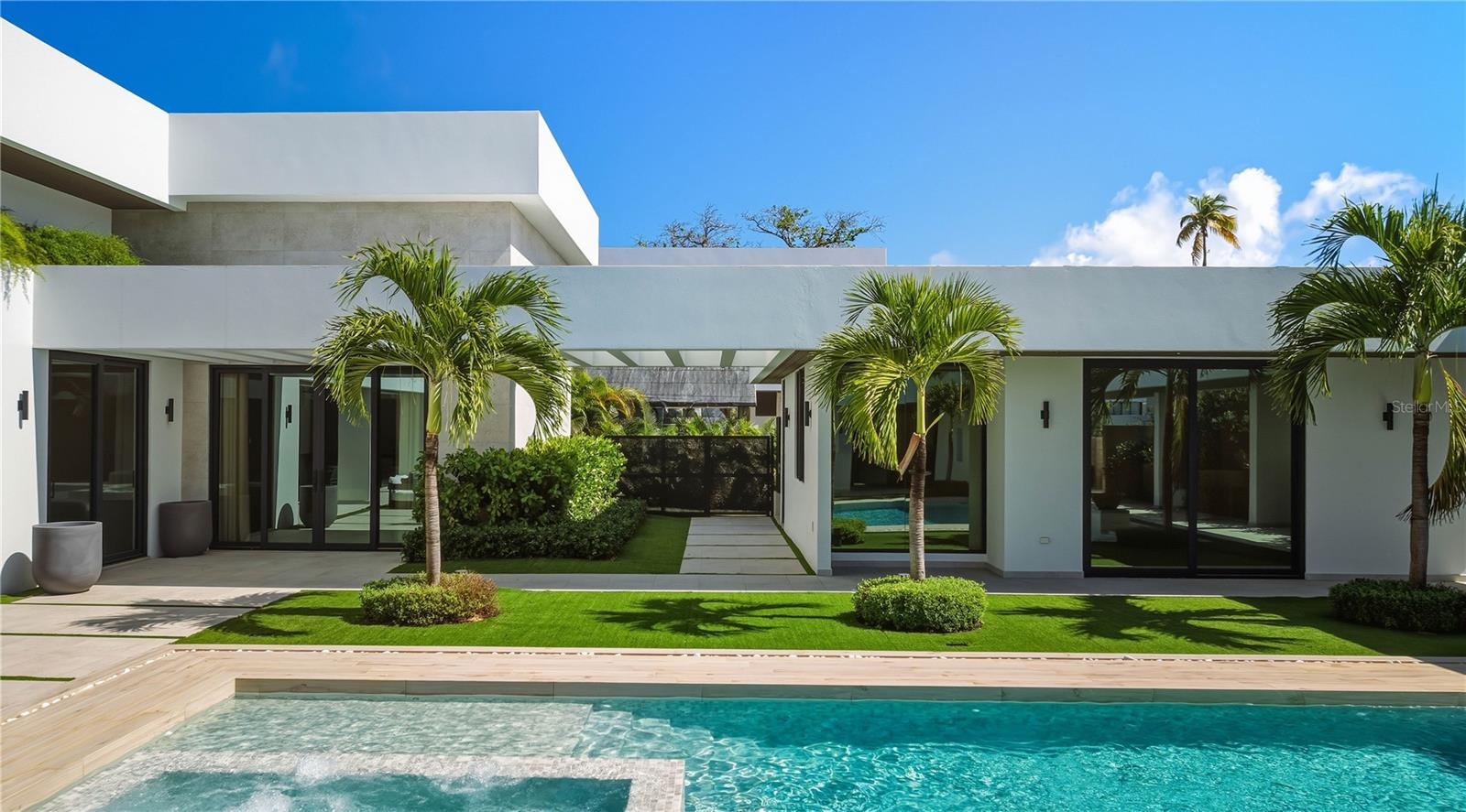 7 DORADO COUNTRY ESTATES