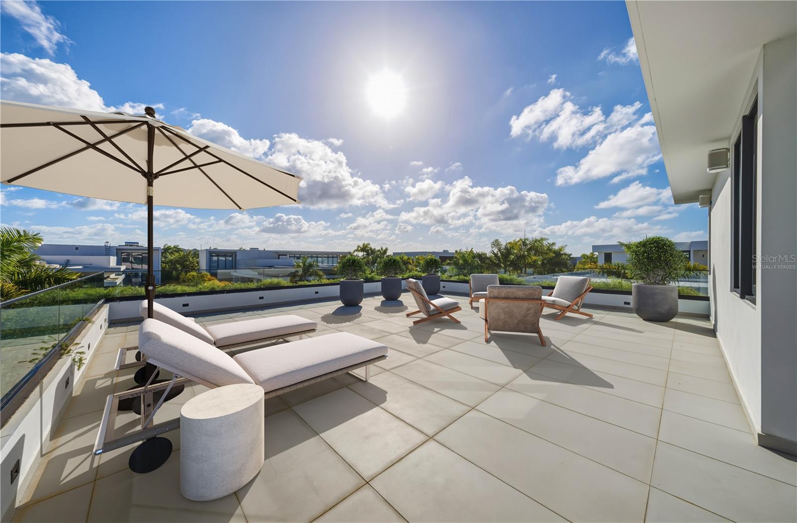 DORADO COUNTRY ESTATES - Residential