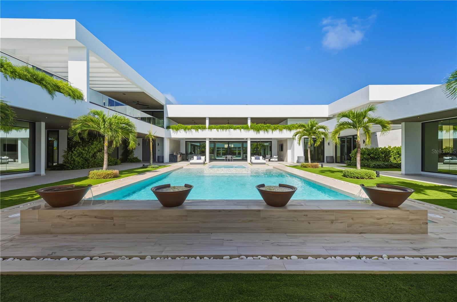 DORADO COUNTRY ESTATES - Residential