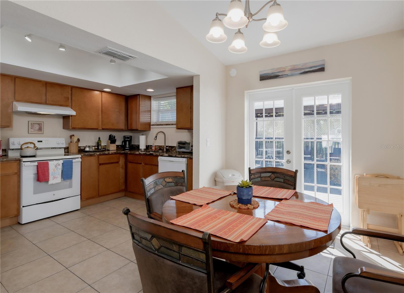 SUNSET POINT 2ND ADD - Residential Lease