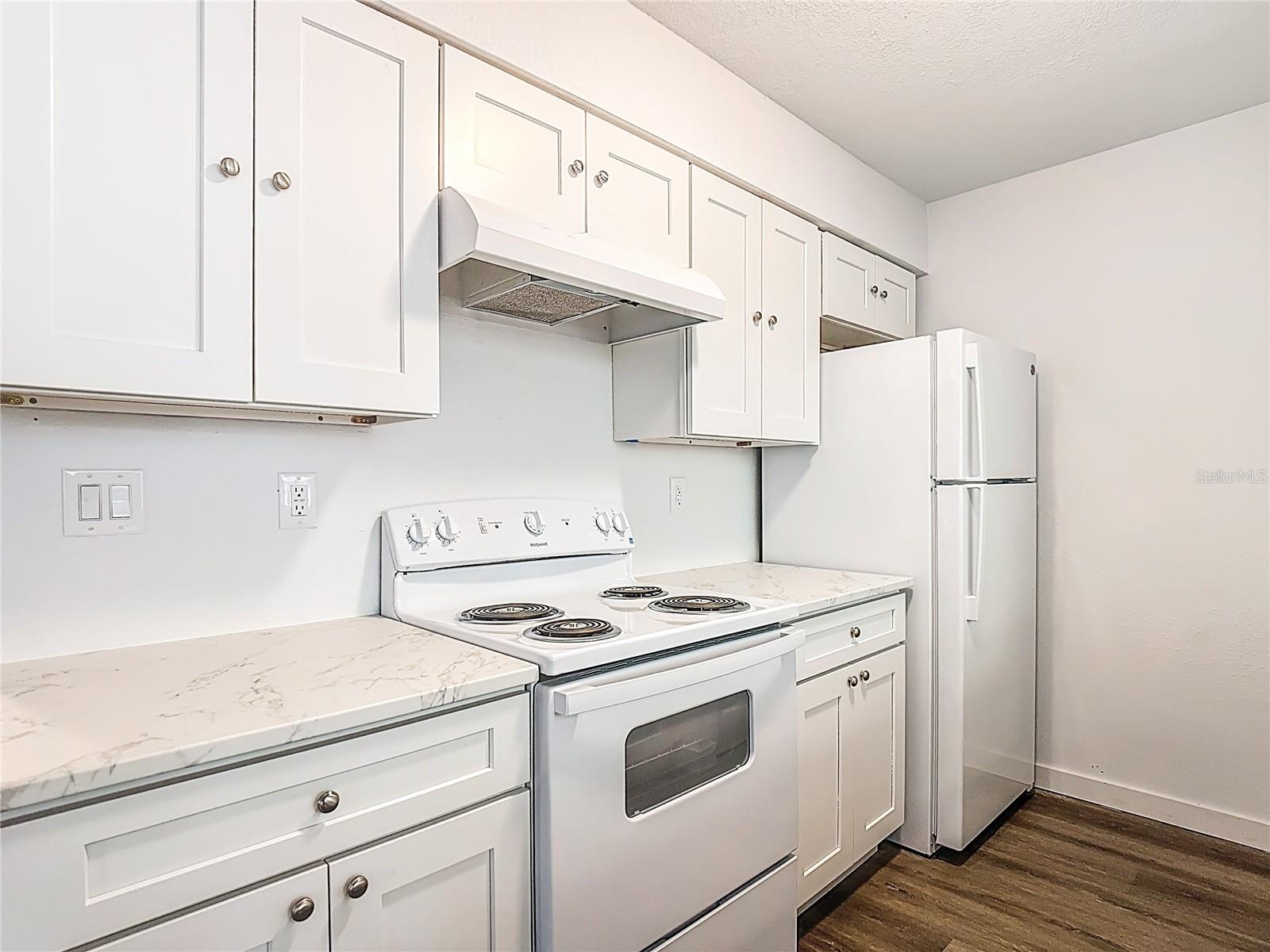 VILLAS AT SOMERSET THE - Residential