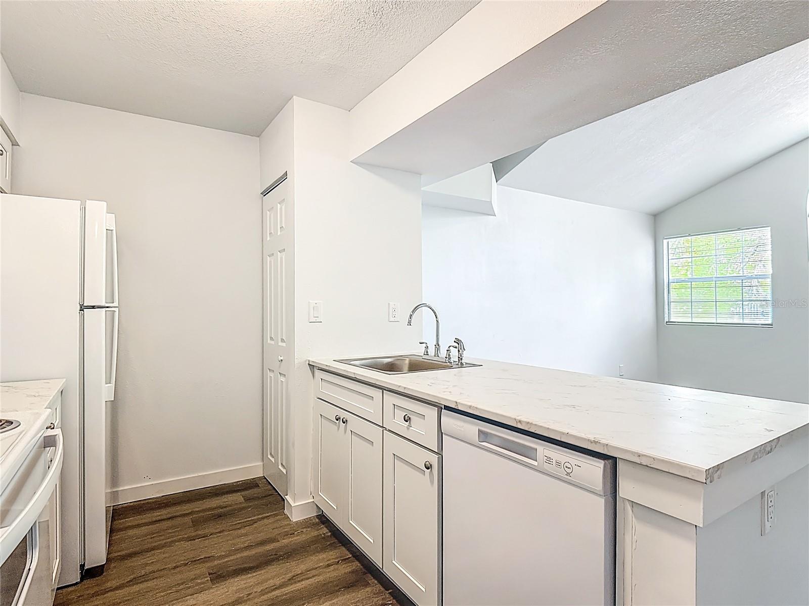 VILLAS AT SOMERSET THE - Residential