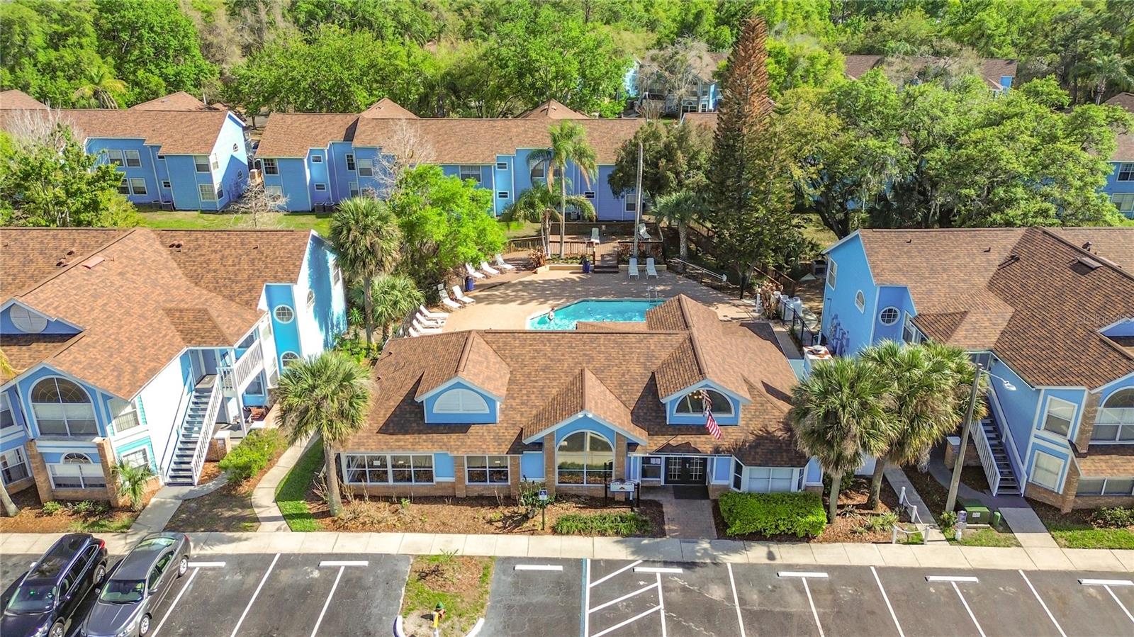 VILLAS AT SOMERSET THE - Residential