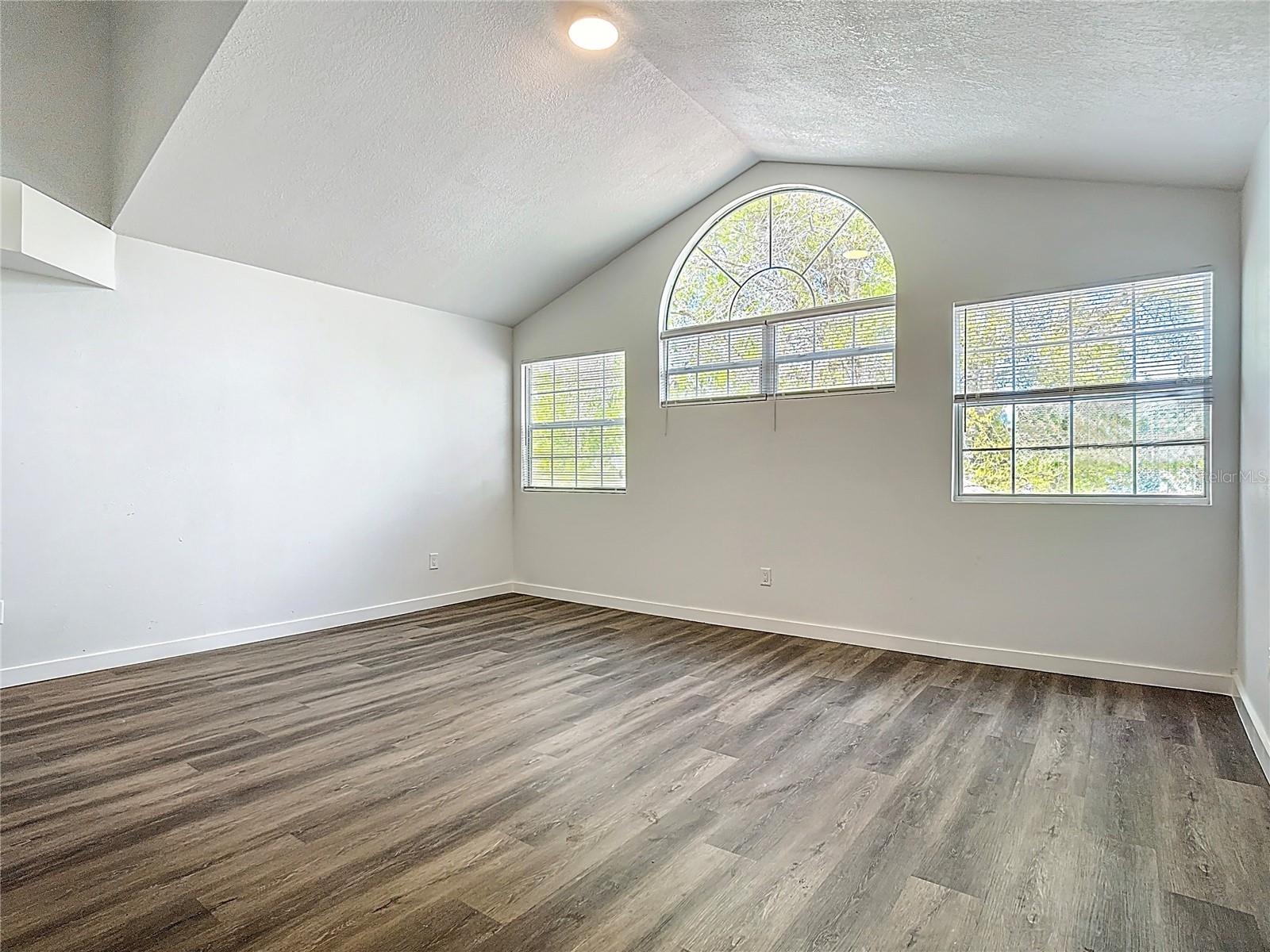 VILLAS AT SOMERSET THE - Residential