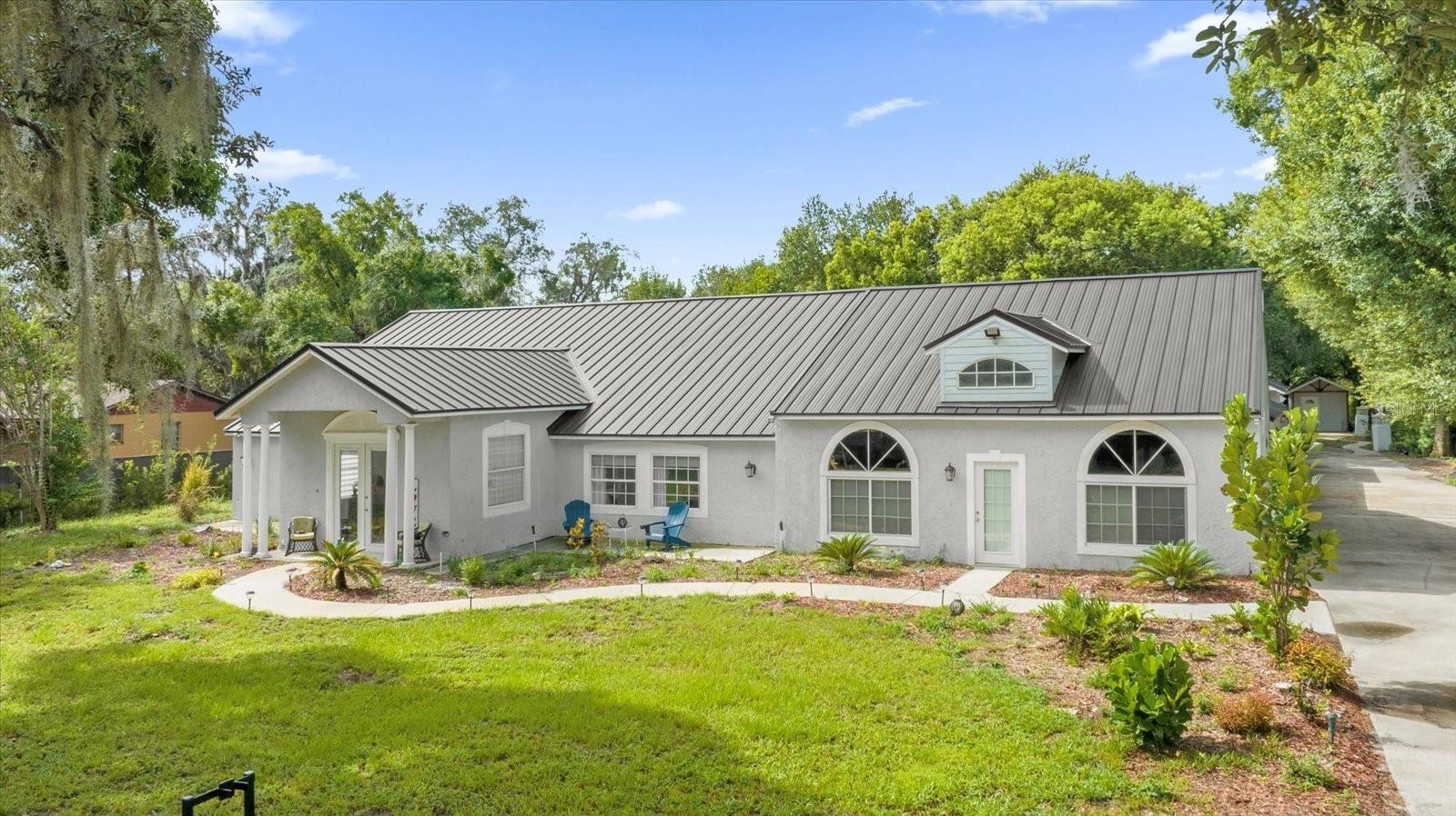 RUNNYMEDE OAKS UNREC - Residential