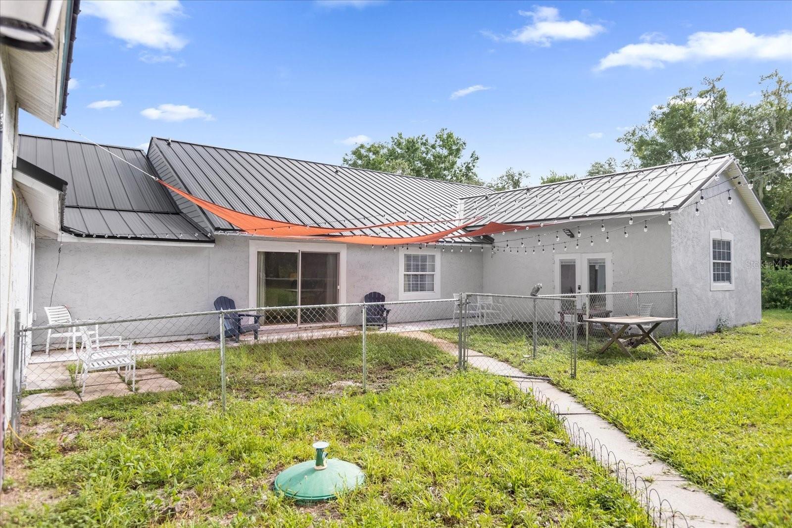 RUNNYMEDE OAKS UNREC - Residential