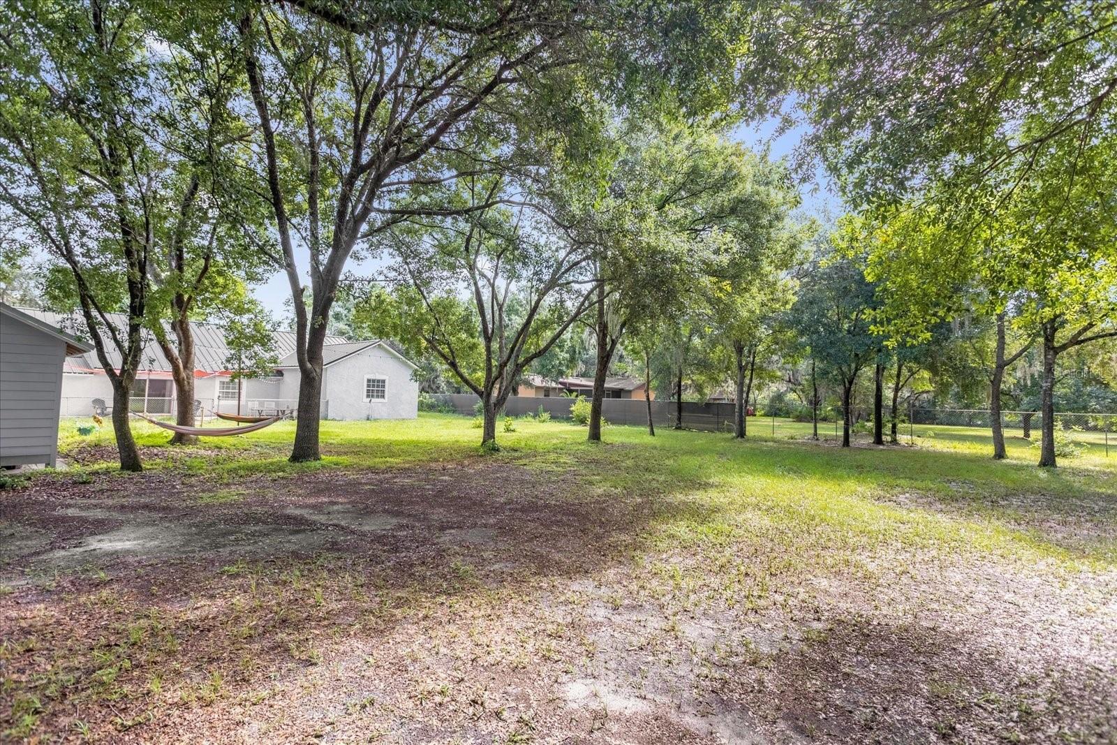 RUNNYMEDE OAKS UNREC - Residential