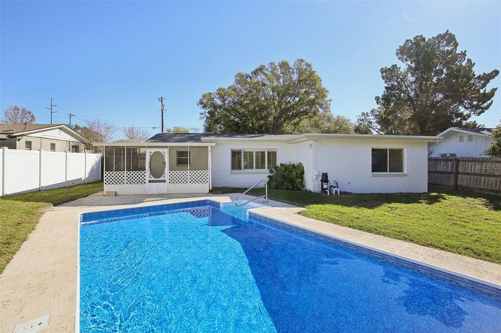 Photo of 2090 Ridgelane Road, Clearwater, FL 33755 (MLS # TB8469590)