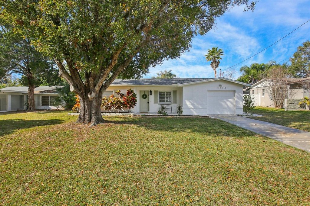 Photo of 2090 Ridgelane Road, Clearwater, FL 33755 (MLS # TB8469590)