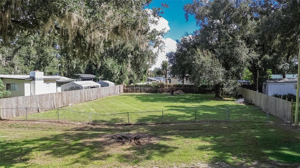 Photo of 4822 Pattys Pl, Plant City, FL 33565 (MLS # TB8558936)