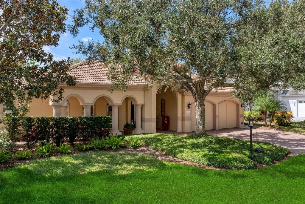 Photo of 6914 Stanhope Place, University Park, FL 34201 (MLS # A4666056)