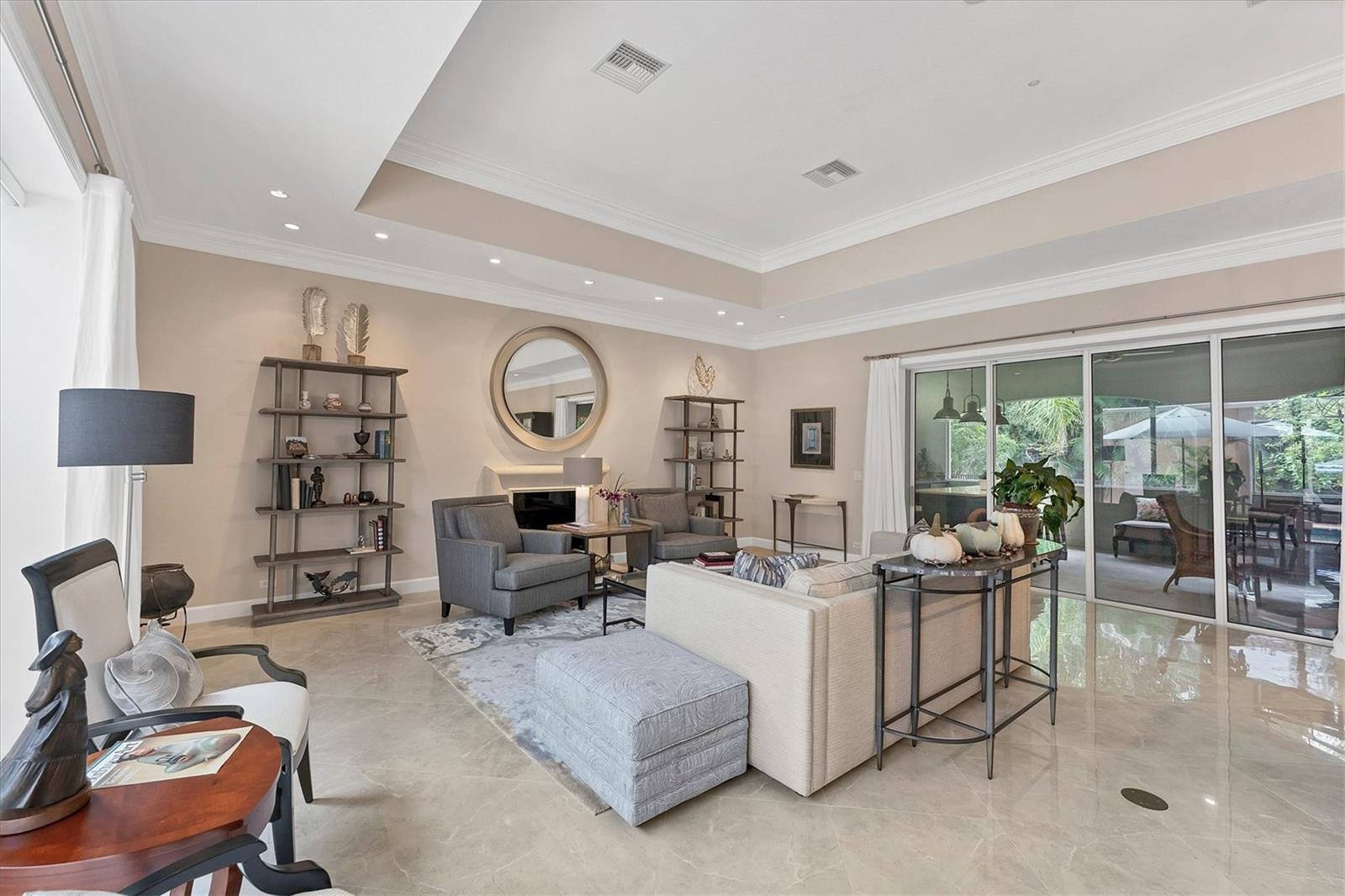 UNIVERSITY PARK COUNTRY CLUB - Residential