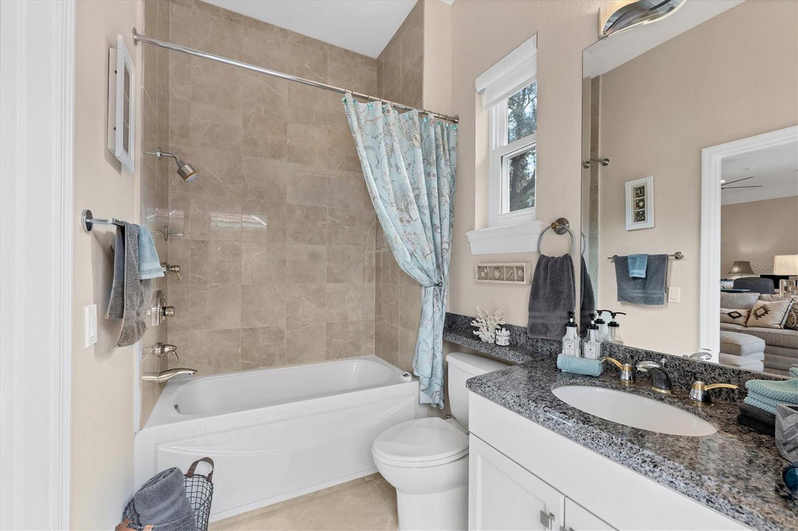 UNIVERSITY PARK COUNTRY CLUB - Residential