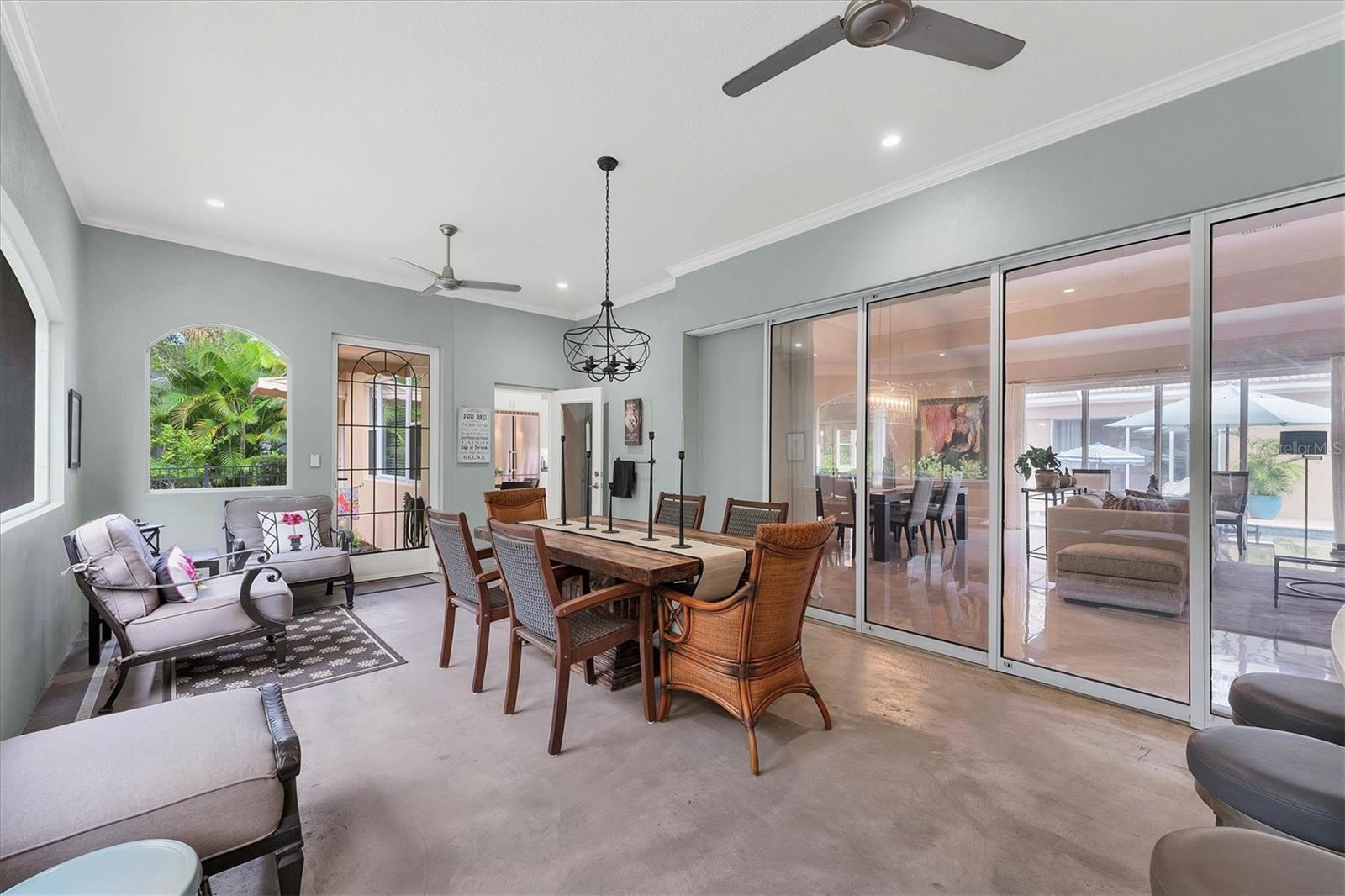 UNIVERSITY PARK COUNTRY CLUB - Residential